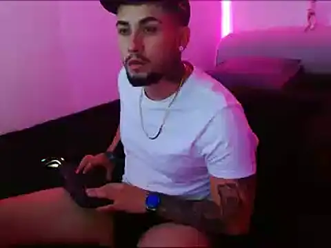 Snapshot of Lliam_2 chatting on 26, 1, 2025 Lliam 2 online show from 26, 1, 2025