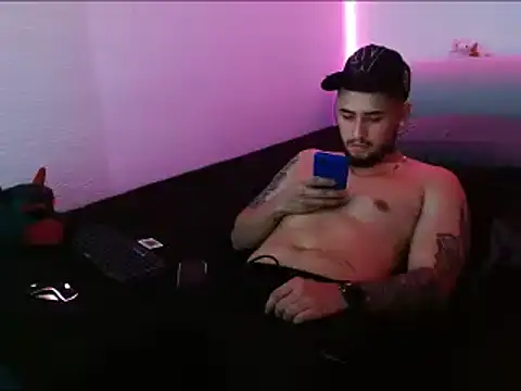 Snapshot of Lliam_2 chatting on 26, 1, 2025 Lliam 2 online show from 26, 1, 2025