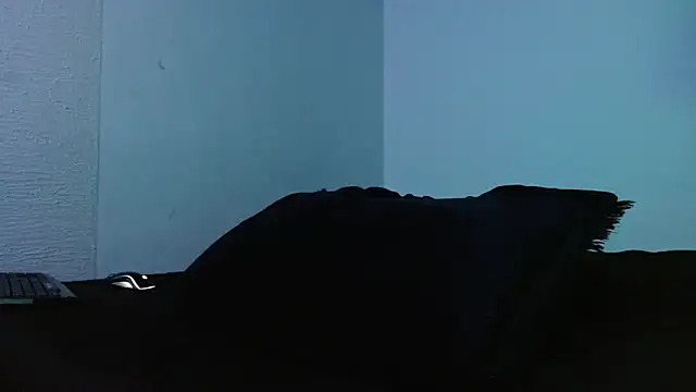 Snapshot of Lliam_2 chatting on 27, 9, 2025 Lliam 2 online show from 27, 9, 2025