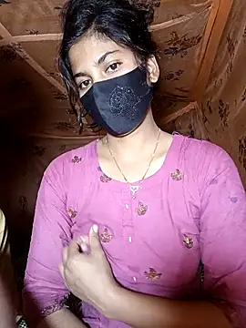 Hot couple 1 online show from 11, 1, 2026