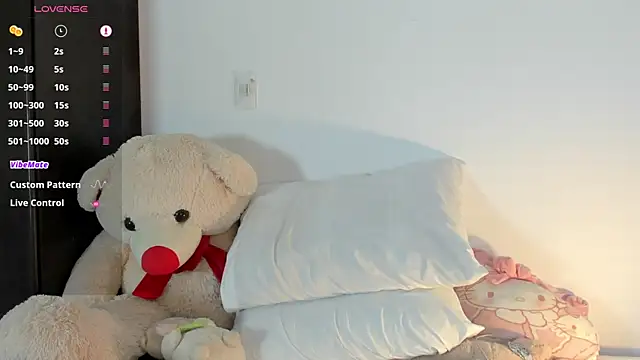 Snapshot of cute_dani01 chatting on 6, 6, 2026 cute dani01 online show from 6, 6, 2026