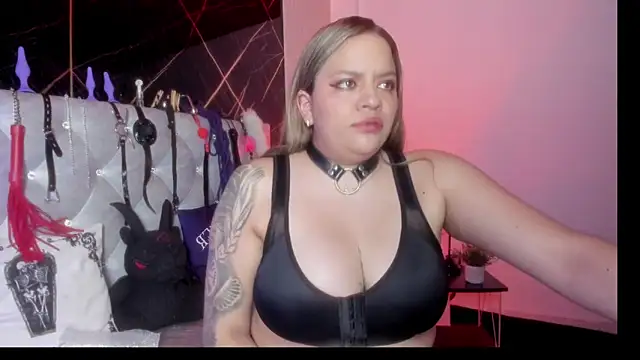 victoria  floyd online show from 20, 9, 2025