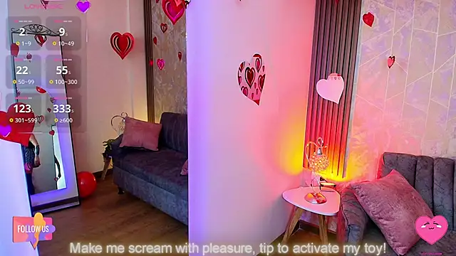 Aurora thomas  1 online show from 19, 2, 2025