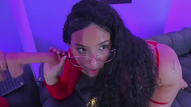 tatii moon online show from 4, 2, 2025