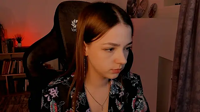 PamBeesly online show from 25, 1, 2025