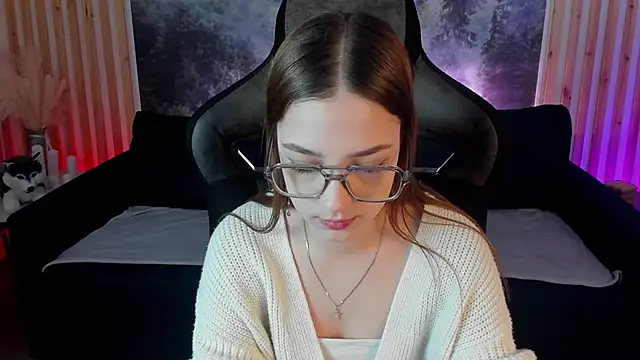 PamBeesly online show from 29, 1, 2025