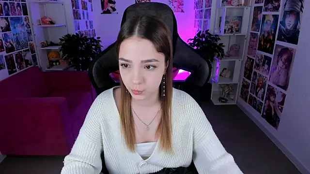 PamBeesly online show from 3, 3, 2025