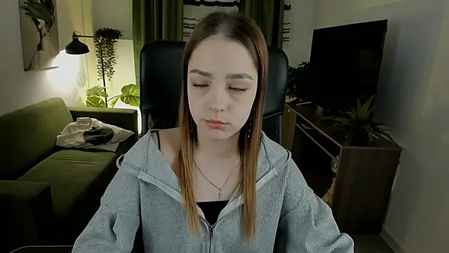 PamBeesly online show from 19, 3, 2025