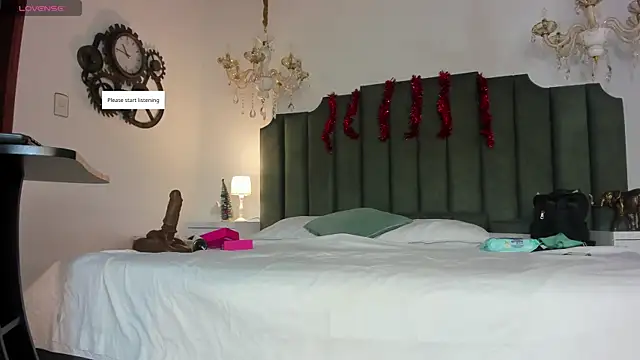 AnthonelaRusso  online show from 3, 12, 2025