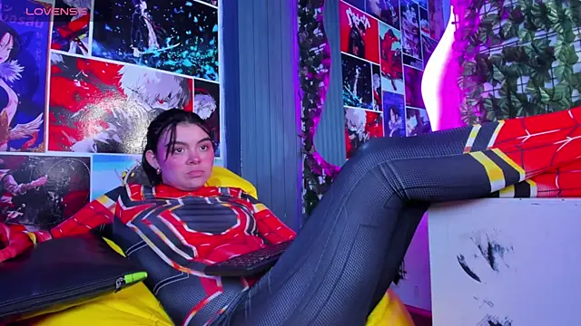 Zoe Cheshire online show from 2, 2, 2025