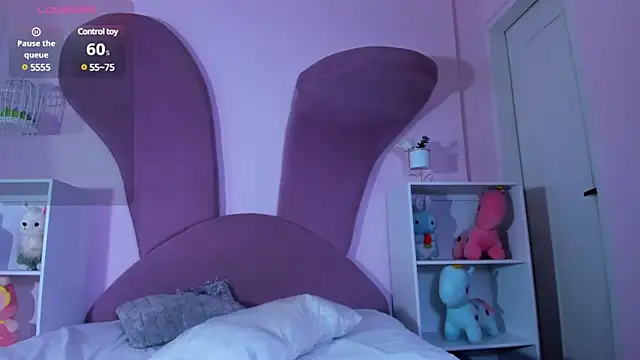 Zoe Cheshire online show from 17, 3, 2025