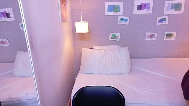 tinyy whore18 online show from 15, 4, 2026