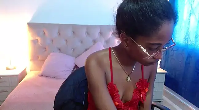 Snapshot of LITTLEDOLLHOT chatting on 4, 2, 2025 LITTLEDOLLHOT online show from 4, 2, 2025