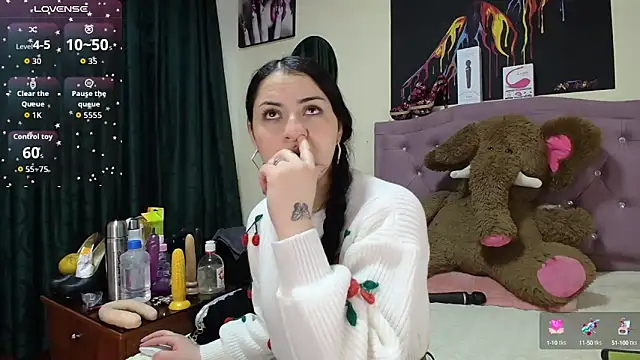 Emmie Hot online show from 18, 9, 2025