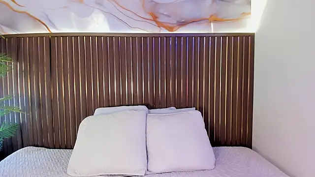 Snapshot of elevensky chatting on 8, 2, 2026 elevensky online show from 8, 2, 2026