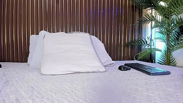 Snapshot of elevensky chatting on 15, 4, 2026 elevensky online show from 15, 4, 2026