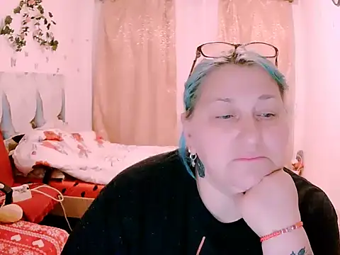 Snapshot of mayamayx chatting on 9, 5, 2026 mayamayx online show from 9, 5, 2026