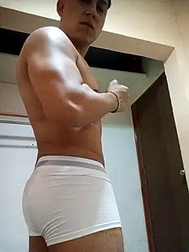 LuisMex1998 online show from 18, 4, 2026