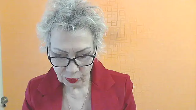 NessyJenixs online show from 8, 2, 2026