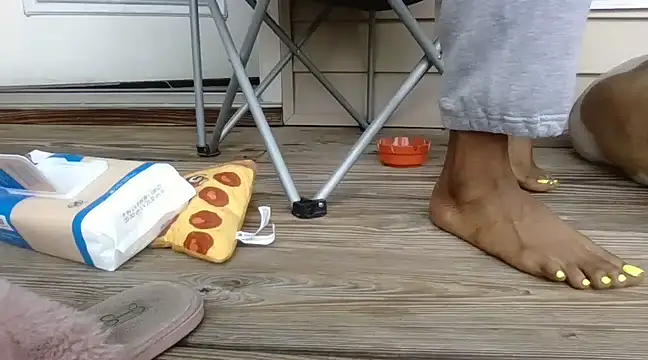 Snapshot of theprettysoles chatting on 13, 3, 2025 theprettysoles online show from 13, 3, 2025