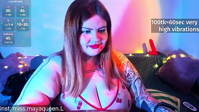 Snapshot of missmayaqueen chatting on 8, 10, 2025 missmayaqueen online show from 8, 10, 2025