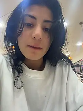 Snapshot of fiorella_paris chatting on 8, 3, 2026 fiorella paris online show from 8, 3, 2026