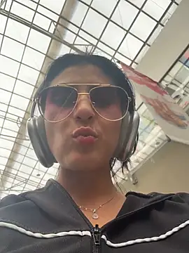 Snapshot of fiorella_paris chatting on 14, 3, 2026 fiorella paris online show from 14, 3, 2026