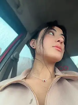 Snapshot of fiorella_paris chatting on 15, 4, 2026 fiorella paris online show from 15, 4, 2026