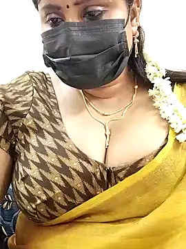 Queenflowerr online show from 26, 1, 2025