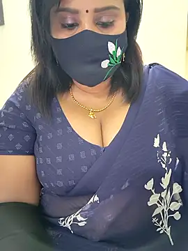 Queenflowerr online show from 5, 11, 2025