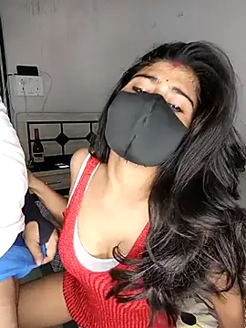 Snapshot of Love-N chatting on 11, 4, 2026 Love-N online show from 11, 4, 2026