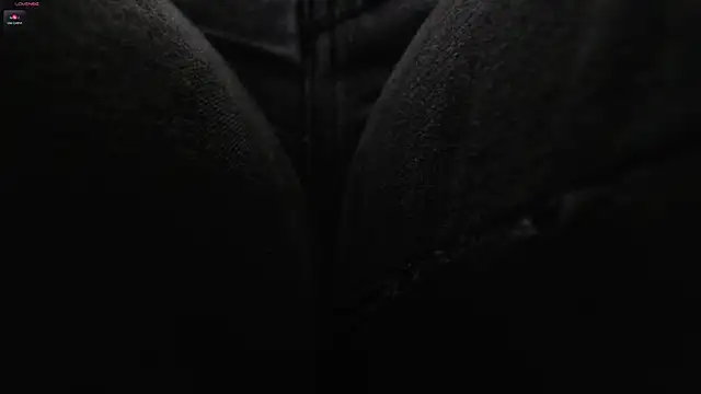 Snapshot of Frida_1982 chatting on 4, 3, 2025 Frida 1982 online show from 4, 3, 2025