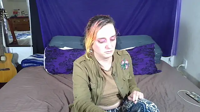 Snapshot of Evelan420 chatting on 9, 10, 2025 Evelan420 online show from 9, 10, 2025