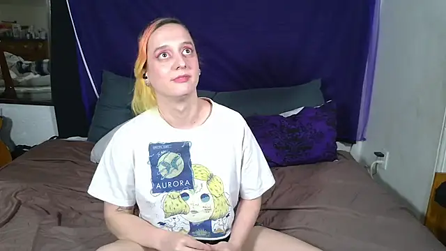 Snapshot of Evelan420 chatting on 14, 10, 2025 Evelan420 online show from 14, 10, 2025