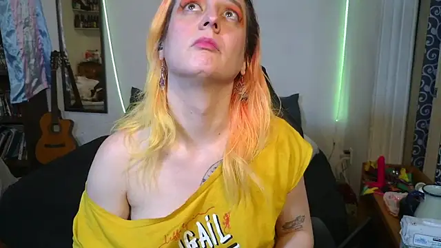 Snapshot of Evelan420 chatting on 22, 10, 2025 Evelan420 online show from 22, 10, 2025