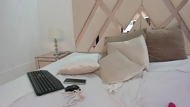 Snapshot of taliarussel chatting on 28, 2, 2025 taliarussel online show from 28, 2, 2025