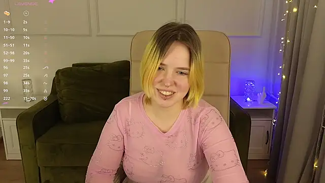 Snapshot of Manic_pixie_ chatting on 7, 2, 2025 Manic pixie online show from 7, 2, 2025