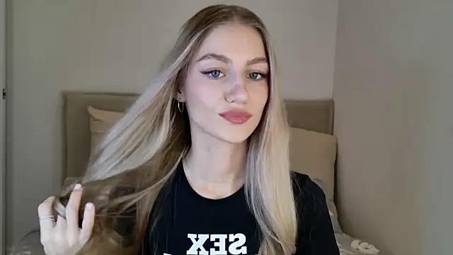 GabriellaOlsen online show from 18, 10, 2025