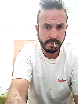 Snapshot of wapo100x100 chatting on 1, 2, 2025 wapo100x100 online show from 1, 2, 2025