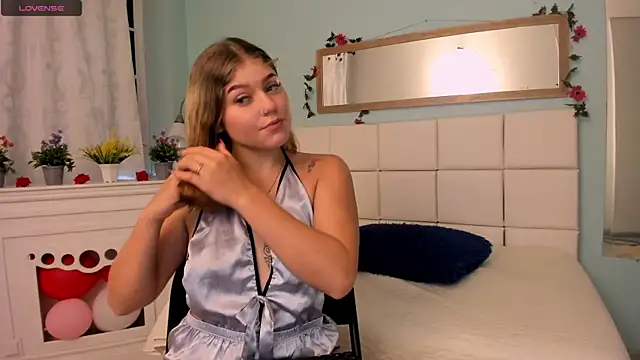 alaia greyy online show from 26, 2, 2025