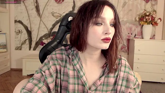 BritneyBarker online show from 18, 11, 2025