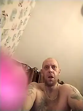 Snapshot of MaxDevilWhite chatting on 15, 11, 2025 MaxDevilWhite online show from 15, 11, 2025