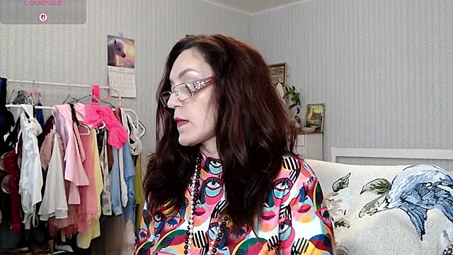 Soffya Soy online show from 5, 4, 2026