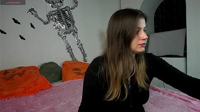 nawuwu online show from 2, 11, 2025