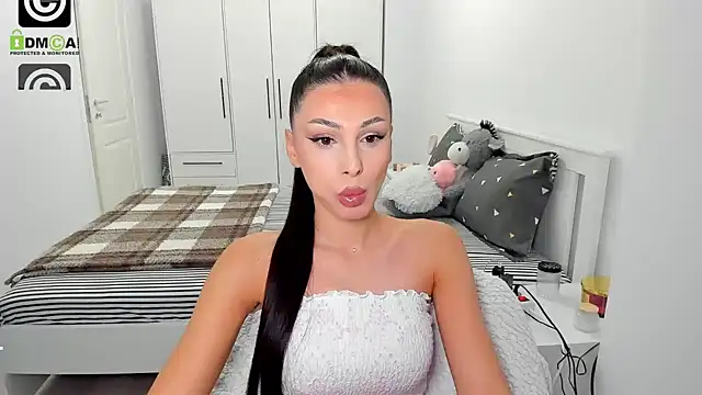 HelenShawn online show from 6, 11, 2025