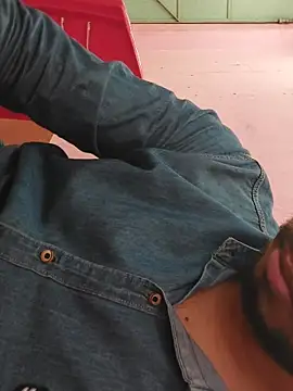 Snapshot of Extrembox5 chatting on 13, 11, 2025 Extrembox5 online show from 13, 11, 2025