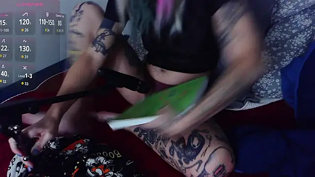 Snapshot of tvstatic chatting on 8, 11, 2025 tvstatic online show from 8, 11, 2025