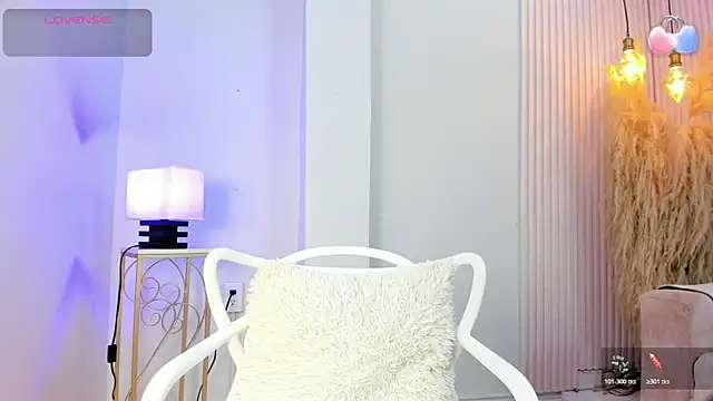 Snapshot of alana_rossetti chatting on 5, 3, 2026 alana rossetti online show from 5, 3, 2026