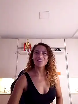 Zoedaniels online show from 7, 3, 2025