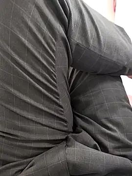 Snapshot of Younme6-9 chatting on 14, 10, 2025 Younme6-9 online show from 14, 10, 2025